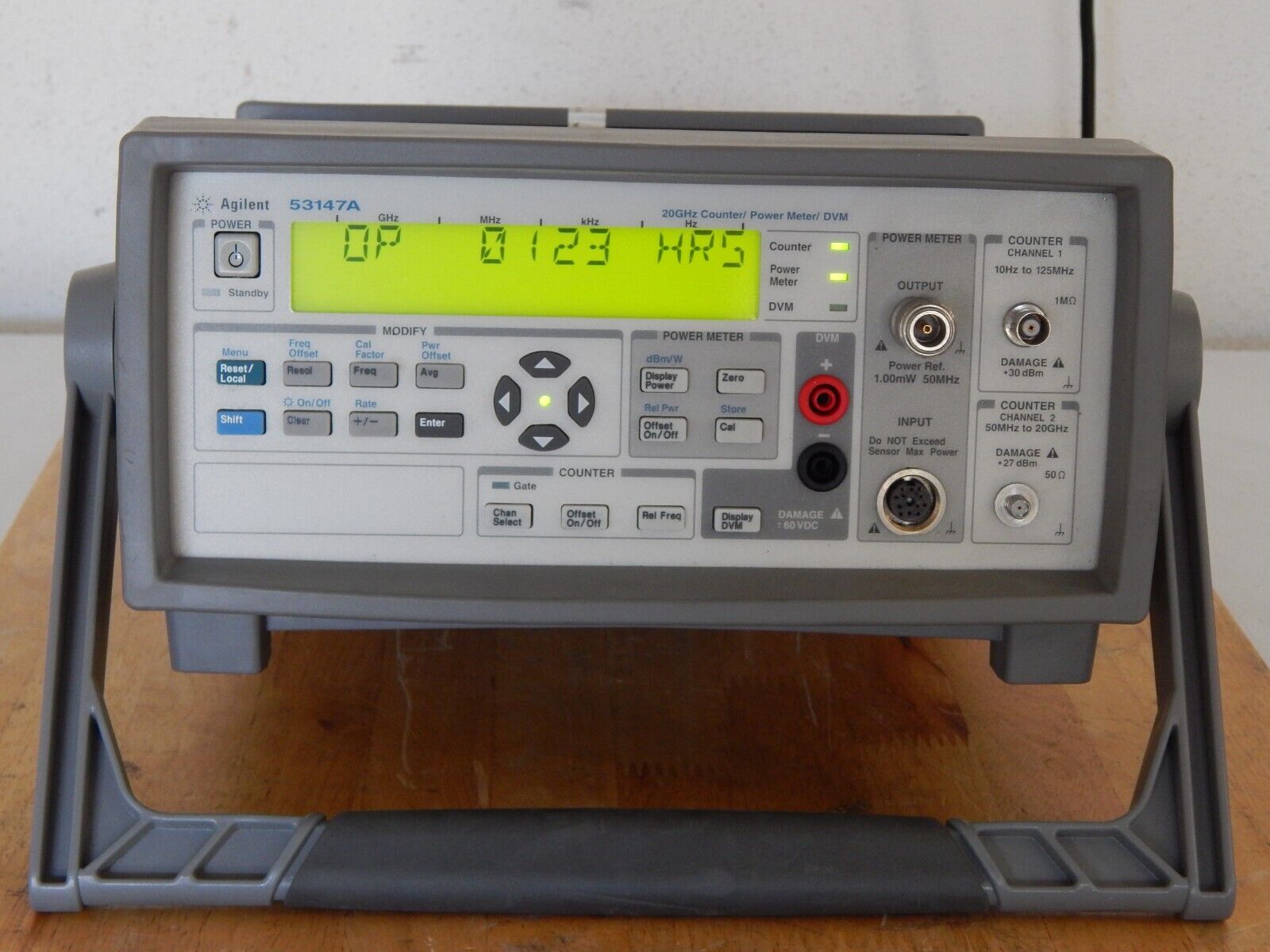 Agilent 53147A Counter/Power Meter/DVM, 20GHz, Opt 001, w/case 123hrs of use Agilent 53147A Counter/Power Meter/DVM, 20GHz, Opt 001, w/case 123hrs of use